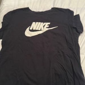 Black Nike T large.